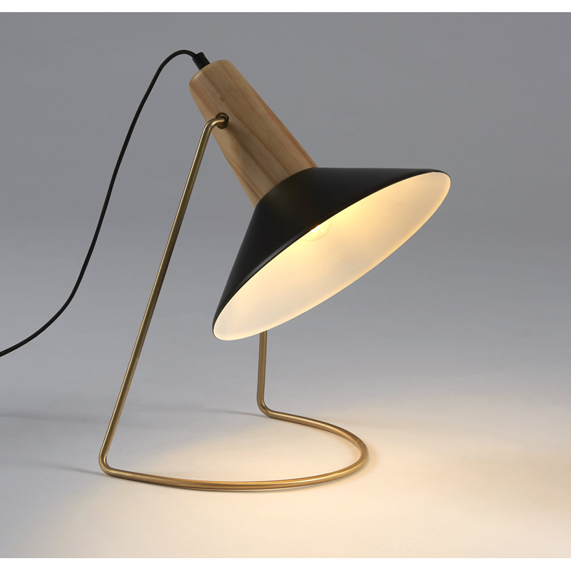 Delagarza Metal Table Lamp