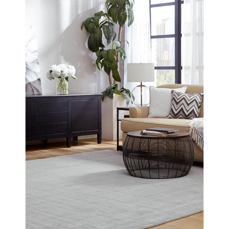 Tapis uni / rayé couleur gris-ivoire Manoir Liabah, Carré 7 pi 10 po
