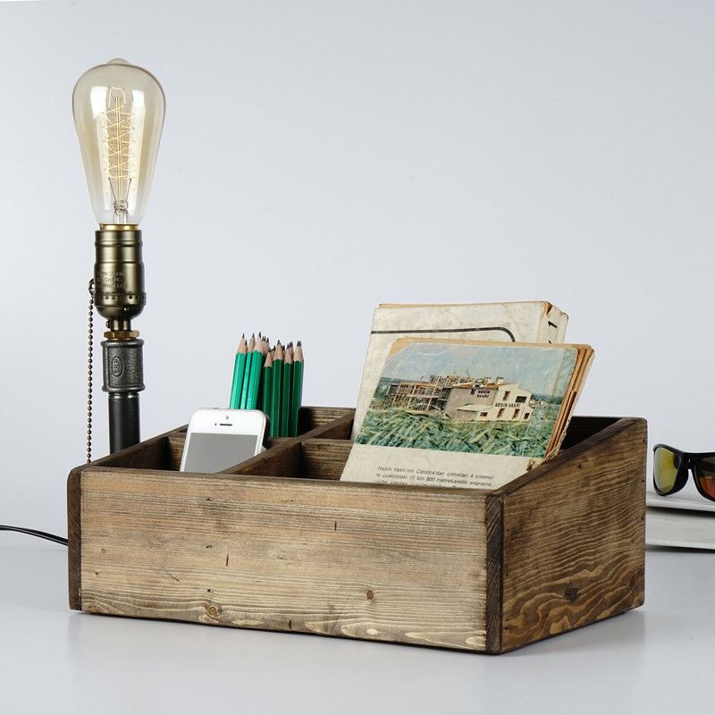 Lampe de table rustique, conception de tuyaux en fer noir, 13,8 x 4,7 x 5,9 pouces | Fabrication 100% fer, câble de 70,9 pouces avec interrupteur marche / arrêt | Douille E 27 | Parfait pour le décor de chalet et de chalet, solution d'éclairage nostalgique