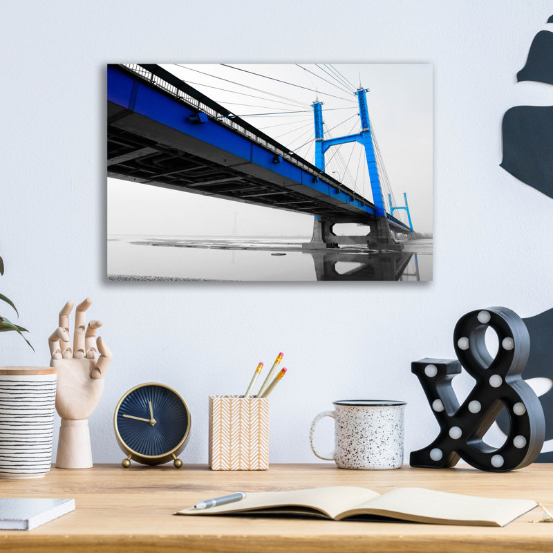 «Suspension Bridge In Blue» par PhotoINC Studio, H 12 po x l 16 po x P 0,13 po