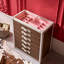 Coffret à bijoux vertical style valise vintage 94 cm (37 po) – Structure en bois massif multicouche recouverte de cuir microfibre, rangement à plusieurs tiroirs en velours rose, finitions luxueuses et rivetées.