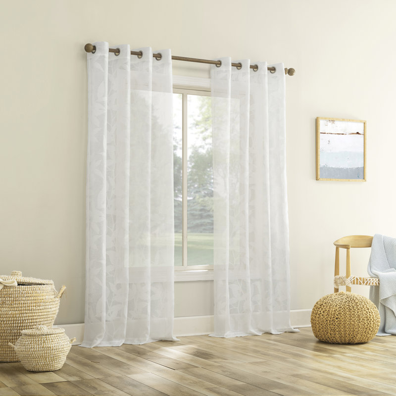 Panneau de rideau semi-diaphane avec œillets Nadia, Blanc, L 52 po x L 63 po