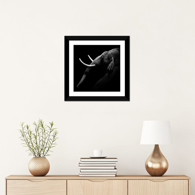 « éléphant i », impression sur toile, Papier d'art encadré noir, Blanc, H 16 po x l 16 po x P 1 po