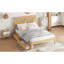 Lit double avec superbe tête de lit dans un décor enchanteur de style chêne blanc-719170652-719170625