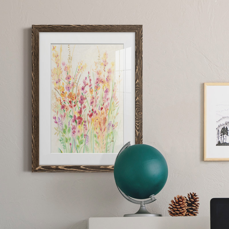 Brilliant Floral I encadré mat - prêt à accrocher, Cadre noyer, H 43,5 po x l 31,5 po x P 1 po