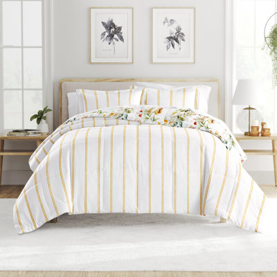 Down-Alternative Reversible Floral Comforter Set