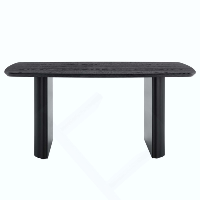 Table de salle à manger en bois aggloméré: simple, luxueuse et robuste pour des expériences de salle à manger modernes et confortables.
