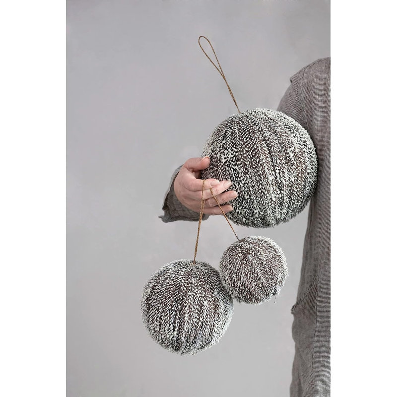 Ornements en boule, H 6,25 po x l 6,25 po x P 6,25 po