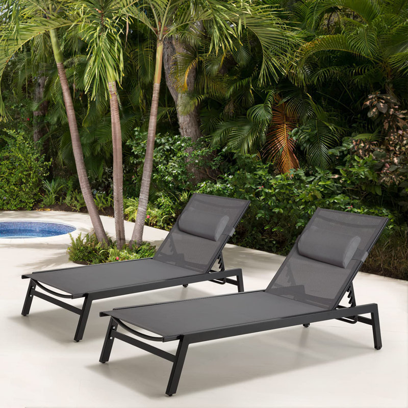 Chaise longue d'extérieur