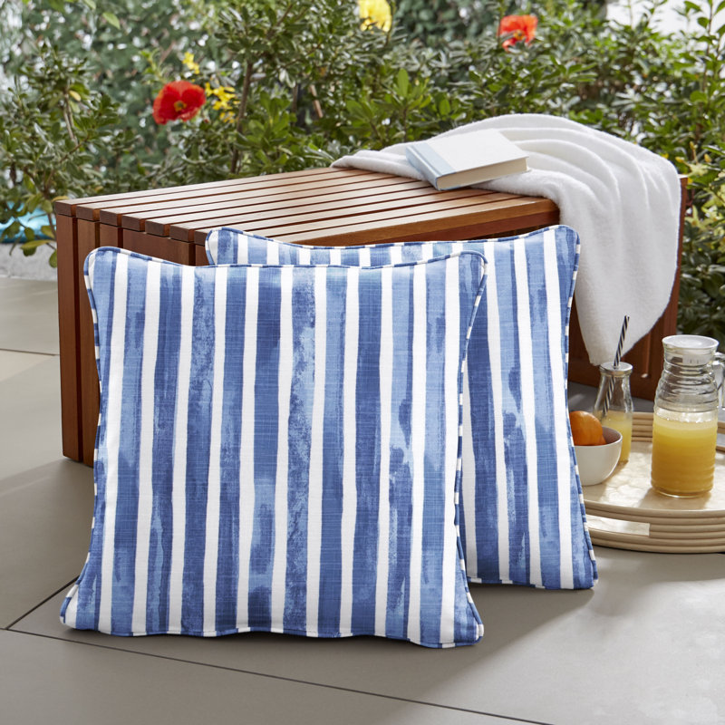 Coussin extérieur à rayures, 22 po x 22 po
