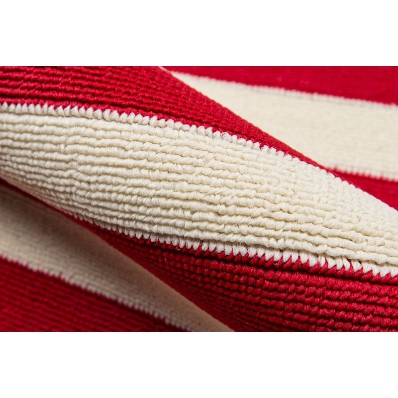 Tapis intérieur / extérieur rouge Adrienne, Rectangle 5 pi 3 po x 7 pi 6 po