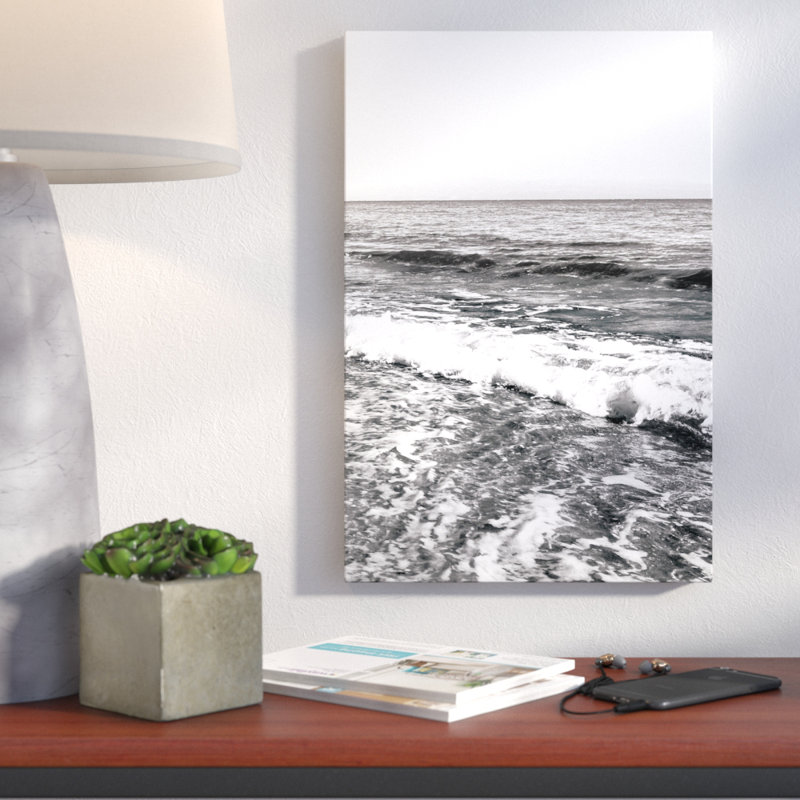 «Black and White Ocean Waves», reproduction de photo sur toile, H 18 po x l 12 po, Toile tendue
