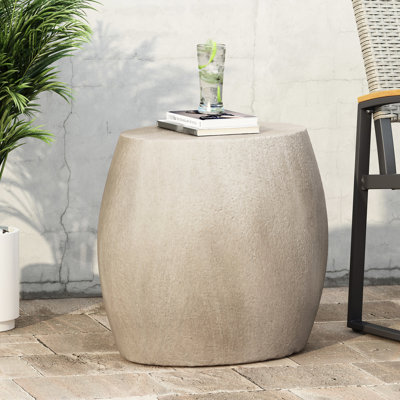 Table d'appoint d'extérieur en béton léger