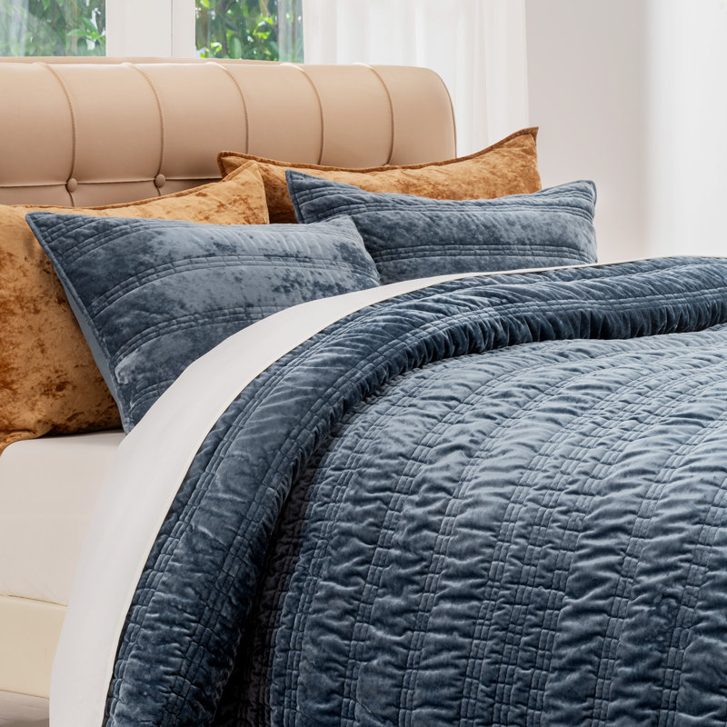 Ruched Crushed Velvet Quilt Set, Queen Quilt  + 2 Queen Shams, Stormy Blue