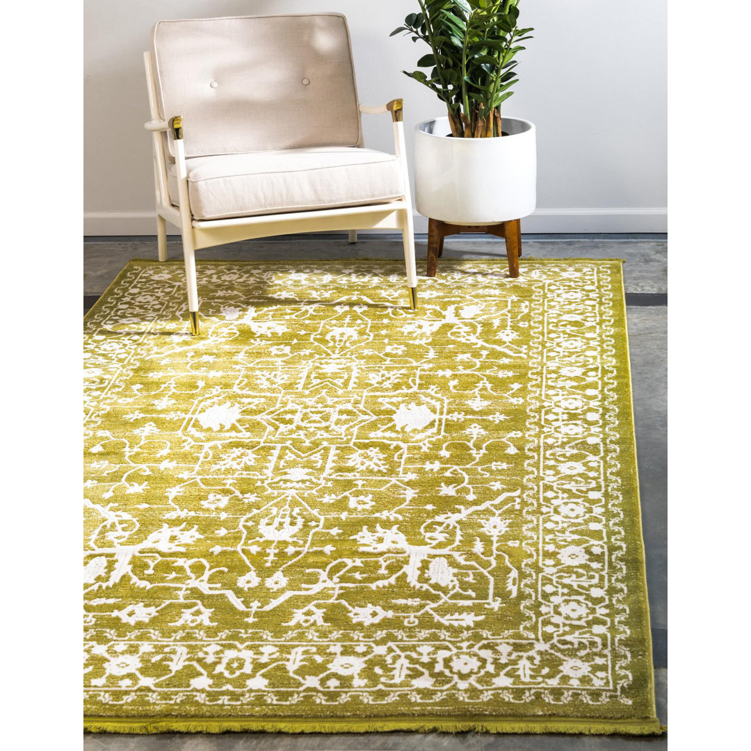 Folkeste Oriental Area Rug in Light Green Laurel Foundry Modern Farmhouse® Rug 