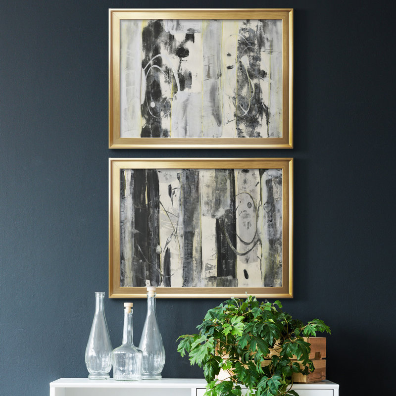 «Stand Tall I» - ensemble de 2 reproductions de cadres photo, H 42,5 po x l 61 po x P 1 po, Papier doré