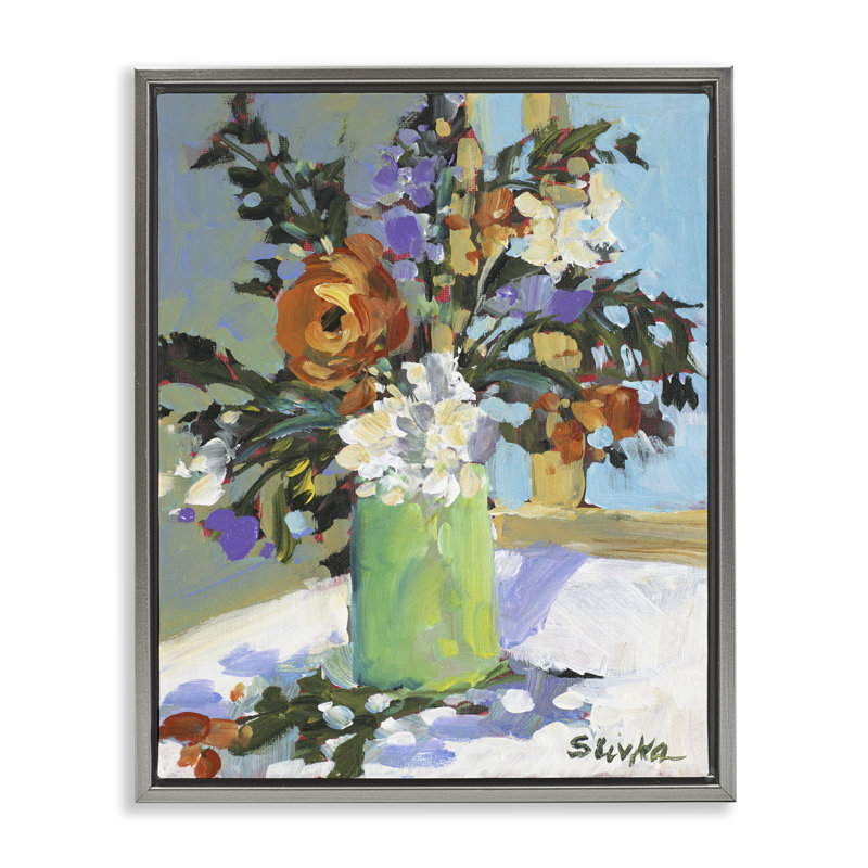 «Florals in Green Vase», art mural par JANE SLIVKA, H 31 po x l 25 po, Cadre flottant gris lustré