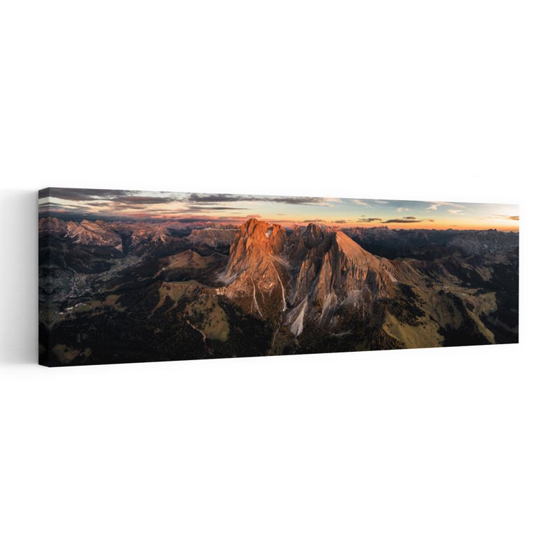 «Majestic Mountain Twilight Dramatic Serene Abstract Forest Landscape», art mural, H 20 po x l 60 po