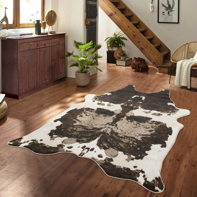Tapis brun et cuir de vache, 5 pi X 7 Irrégulier fait à la machine, pour chalet, forme, intérieur rustique moderne fait à la machine, confortable, hauteur de 0,42 po