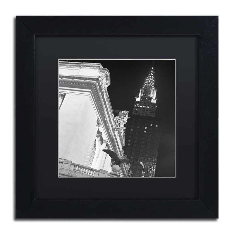 « new york 003 » par moises perception, reproduction de photo encadrée, H 16 po x l 16 po x P 0,5 po, Noir