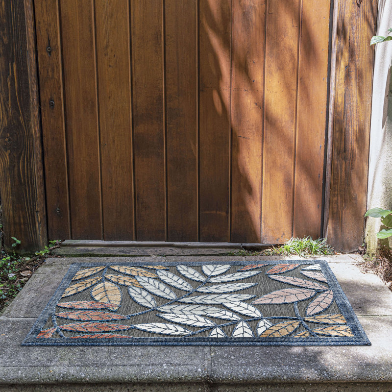 Tapis transitionnel à motif floral Gilda, Rectangle 1 pi 11 po x 3 pi