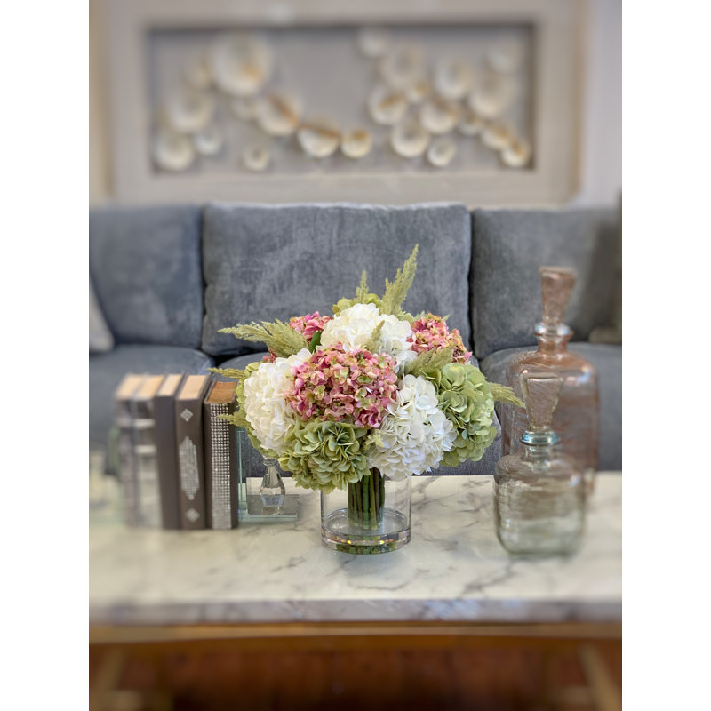 Arrangement floral hydranges dans un vase, Rose, blanc, vert