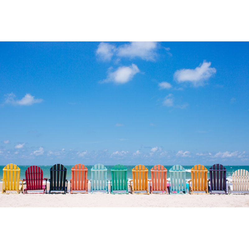 Chairs on the Beach par Buhuhu - Photographie sur toile tendue, H 24 po x l 36 po