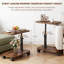 Table d'appoint télé ajustable avec plateau pivotant à 360° et roulettes, brun rustique