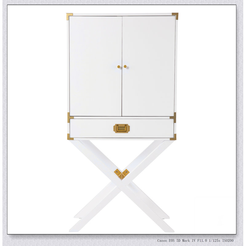 Grande armoire de campagne avec rangement Campaign