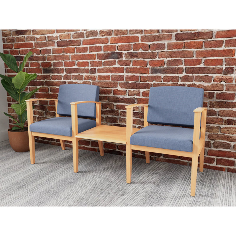 Structure en bois tandem 2 places avec table centrale Amherst, Naturel, Chambray bleu marine clair