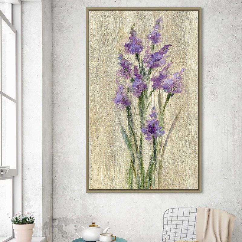 «Farm Flower II» par Silvia Vassileva - Peinture, Cadre flottant champagne, H 51,5 po x l 31,5 po x P 2 po