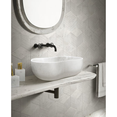 Lavabo de salle de bain en marbre blanc, hauteur de 7,1 pouces, conception semi-polie et élégante, ondulé naturel, 14,2 de large, pré-percé pour une installation sans effort