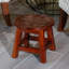 Marchepied en bois sculpté, papillons, cerise-1280859092