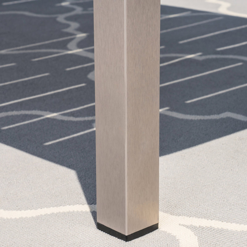 Table de salle à manger moderne avec plateau en faux bois, teinte grise et cadre en aluminium