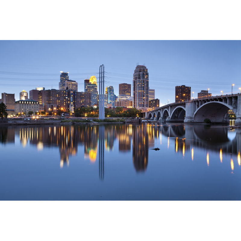 Christienne Minneapolis sur toile, H 8 po x l 12 po