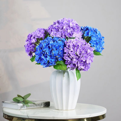 Décoration de vase simulée