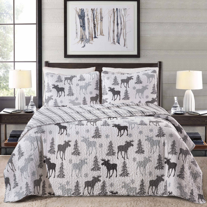 Gray Moose Reversible Twin Microfiber Quilt Set