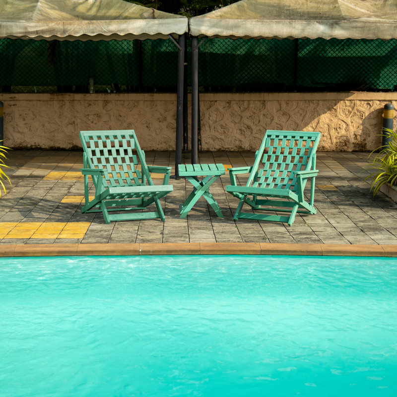 Pinecrest Fully Assembled All-Weather Outdoor Folding Lounge Chair and Table 3 Piece Set, Green