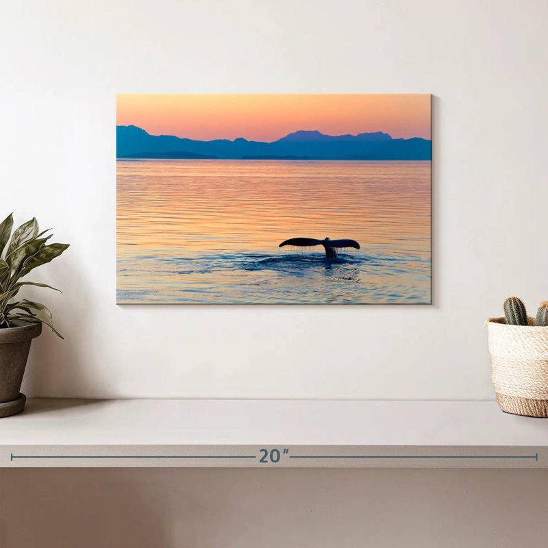 Brampt Whale Dive, 8" H x 12" W