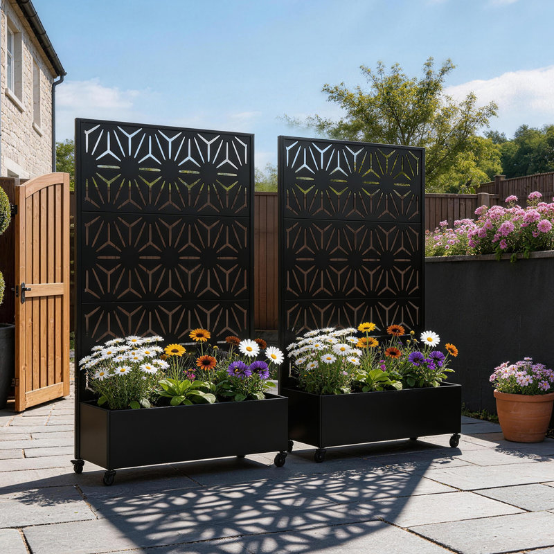Boîte à fleurs en métal avec treillis et roues Alden, H 70,8 po x l 47,2 po x P 15,7 po, Noir
