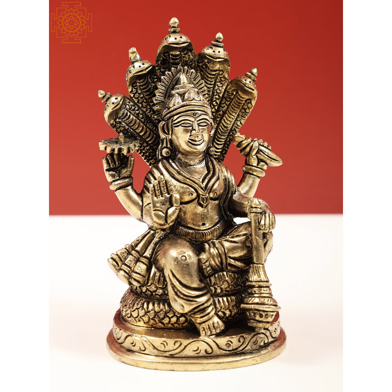 Statue de 5 pouces en laiton Bhawawan Vishnu assis sur Sheshnag - dieu conservateur fabriqué à la main avec discus, conque et macis