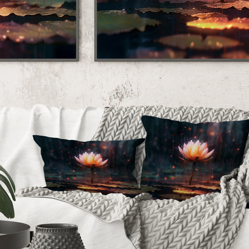 Coussin blanc cinématographique en étang mystique I - Lotus