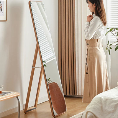 Miroir moderne et simple en bois massif et miroir pleine grandeur