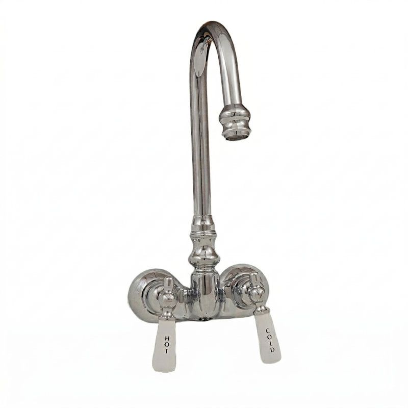 Robinet de baignoire avec bec col-de-cygne par Strom Living