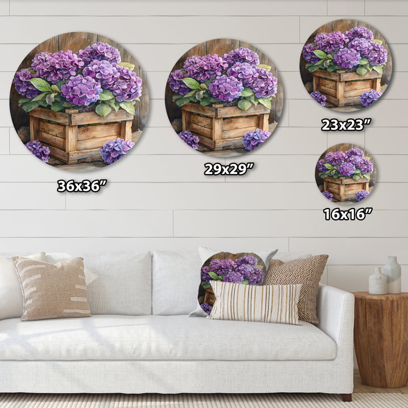 Bouquet d'hortensias dans une caisse en bois I - reproduction d'art traditionnelle mauve en métal, H 29 po x l 29 po