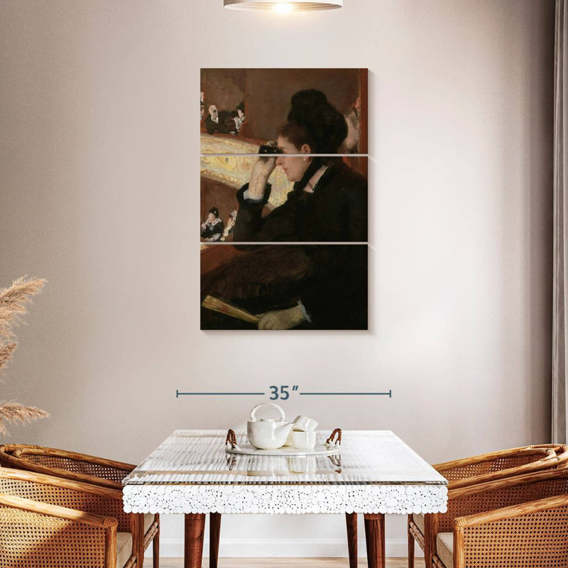 Leisha In The Loge
