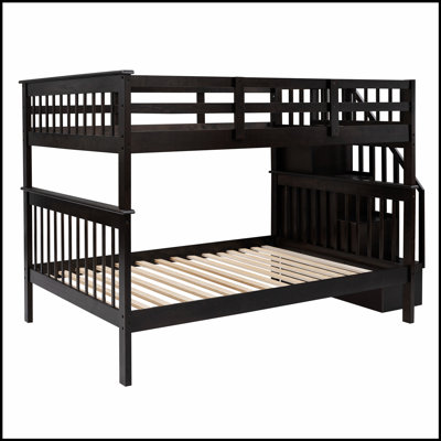 Lit d'escalier avec rangement et garde-corps, parfait pour les chambres peu encombrantes et organisées