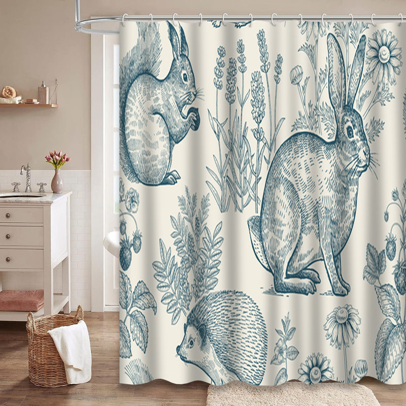 Rideau de douche avec 12 crochets Forest Forest Hedgehog Squirrel Berries, L 72 po x l 78 po