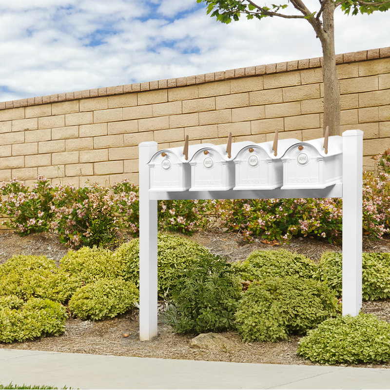 Balmoral Quad Mount Mailbox /w/ Pyramid Caps & Personalized Door Medallion (4 Mailboxes, Quad Mount Post, 4 Medallions), Yes