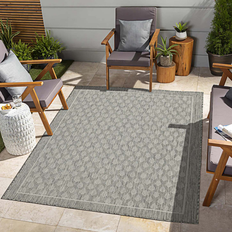 Versatile Indoor/Outdoor Area Rug, Rectangle 5'3" x 7'3"